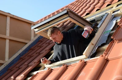 Pose de fenêtres de toit Velux à Momy
